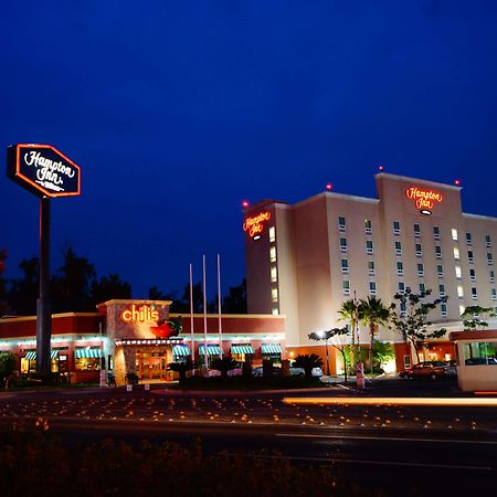 Hampton Inn By Hilton Guadalajara-Aeropuerto Exterior photo